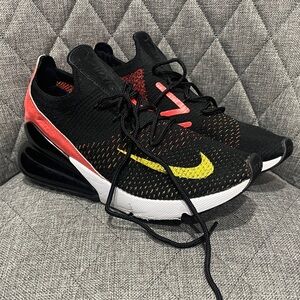 Nike Air Max 270 Flyknit Shoes